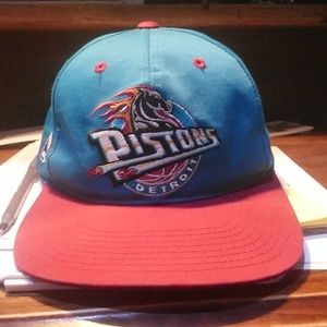 Sport Specialties Pistons hat
